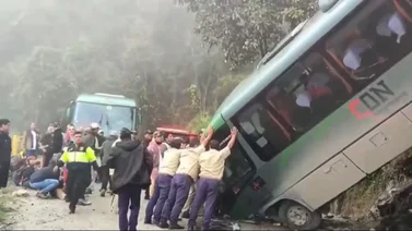 Camión con mexicanos vuelca en Machu Picchu