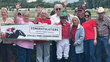 El jockey más viejo de América marca un nuevo récord en Estados Unidos