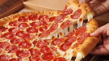 ¿Pedir trabajo enviando una pizza? Conoce la nueva moda en Estados Unidos