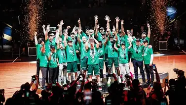 Unicaja Málaga consiguió su primer título de la Supercopa Endesa tras superar a Real Madrid (Video Exclusivo) Unicaja Málaga consiguió su primer título de la Supercopa Endesa tras superar a Real Madrid (Video Exclusivo)