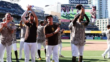 MLB: Luis Arráez y sus compañeros en Padres tienen lindo gesto con sus fanáticos por esta razón (+video)