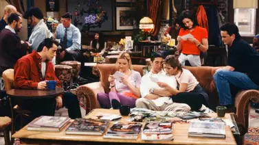 Sofá de "Friends" es subastado por una gran cantidad de dinero Sofá de "Friends" es subastado por una gran cantidad de dinero