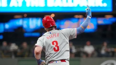 MLB: Bryce Harper llega a 30 HR y entra a una selecta lista de peloteros
