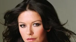 Catherine Zeta-Jones lucha con la salud mental a sus 55 años