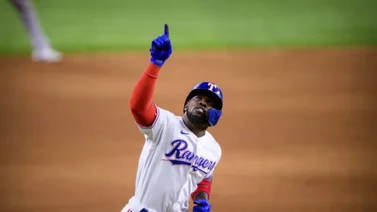 MLB: Así fue el cuadrangular del cubano Adolis García ante los Atléticos (+Videos) 