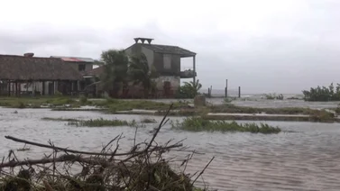 Helene aún no llega y estas calles de Florida ya están bajo el agua 