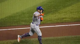 MLB: Francisco Álvarez genera preocupación a los Mets por aparente lesión (+Video)