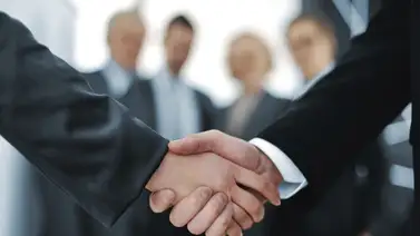 Texas | Cadena de restaurantes lanza vacante laboral con salario de $17 la hora Texas | Cadena de restaurantes lanza vacante laboral con salario de $17 la hora