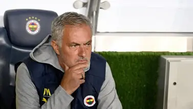 El irónico gesto de José Mourinho que pasará a la historia (+video) El irónico gesto de José Mourinho que pasará a la historia (+video)