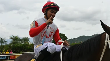 Mira lo que informó a los comisarios Hemirxon Medina sobre el caballo Bombazo