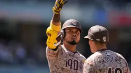 Orioles de Baltimore hacen tropezar a los Padres de Luis Arráez 