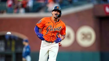 ¿Willy Adames a la altura de Barry Bonds? El dominicano sigue los pasos de este Gigante de San Francisco