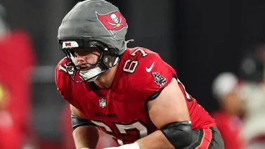 NFL: Buccaneers sorprenden con millonaria extensión a Luke Goedeke por 90 millones (+Detalles)