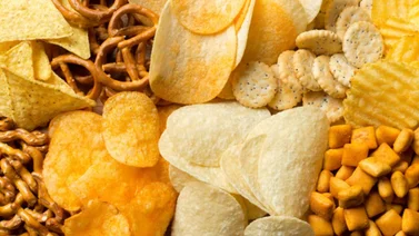¡Atención! Ordenan suspender un popular snack por riesgos a la salud (+Detalles)