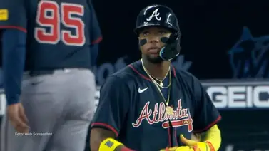 ¡OJO! Ronald Acuña Jr. en incómodo y atípico bache con su bateo (+Detalles) ¡OJO! Ronald Acuña Jr. en incómodo y atípico bache con su bateo (+Detalles)