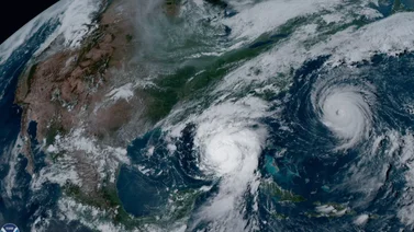 EEUU Triple amenaza de huracanes