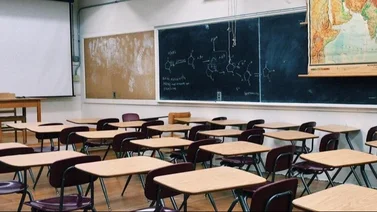 Inicio del año escolar 2025-26 en Nueva York: Nuevas escuelas y enfoque en el éxito académico