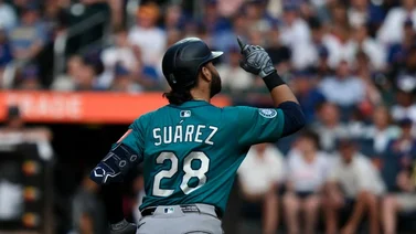 Eugenio Suárez escribe su nombre junto a leyendas de la tercera base (+Detalles)