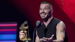 Ricky Martin estremece los VMAs 2025 y consigue un importante galardón