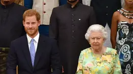 El príncipe Harry visita la tumba de la reina Isabel II a 3 años de su muerte