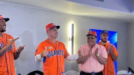¡Por más! Omar Vizquel presentado como mánager de los Gigantes de Rivas