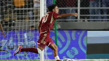 Telasco Segovia hace historia con su golazo ante Colombia Telasco Segovia hace historia con su golazo ante Colombia