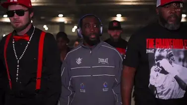 Terence Crawford llega para su pelea con Canelo Álvarez