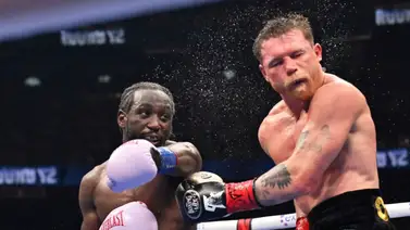 Terence Crawford con un gesto mostró respeto por Canelo Álvarez Terence Crawford con un gesto mostró respeto por Canelo Álvarez