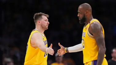 ¿Vaticina su salida? LeBron James alarma a los Lakers con estos elogios hacia Luka Doncic