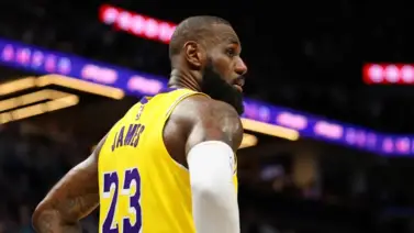 ¡Sigue siendo el Rey! LeBron James supera a Curry, Durant y Leonard en este particular apartado