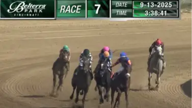 Suspenden a jinete por uso indebido del látigo sobre un colega Suspenden a jinete por uso indebido del látigo sobre un colega