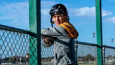 Jinete ganador del Kentucky Derby se encuentra en cuidado intensivos luego de la rodada Jinete ganador del Kentucky Derby se encuentra en cuidado intensivos luego de la rodada