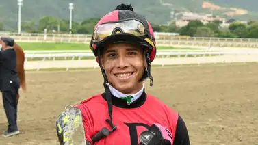 Jhonathan Aray brilla en el Clásico Victoreado (GIII) con una hazaña inolvidable Jhonathan Aray brilla en el Clásico Victoreado (GIII) con una hazaña inolvidable