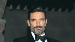 Julián Gil vive un gran momento a la espera de su cuarto hijo