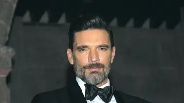 Julián Gil vive un gran momento a la espera de su cuarto hijo
