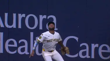 MLB: ¡Espectacular atrapada de Jackson Chourio evitó jonrón de San Diego!