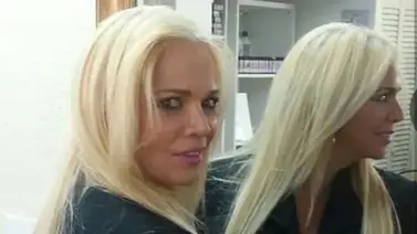 Tatiana Capote reaparece luciendo ajustado traje de baño a sus 63 años