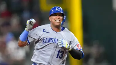 Salvador Pérez es uno de tres cátchers con cifras como estas en la historia de MLB Salvador Pérez es uno de tres cátchers con cifras como estas en la historia de MLB