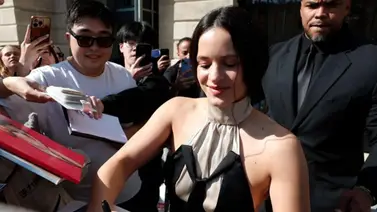 Rosalía sacude París con sus axilas teñidas de blanco 