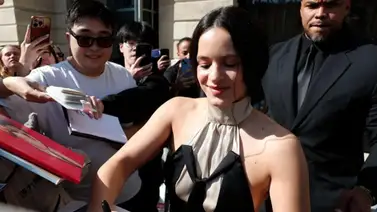 Rosalía sacude París con sus axilas teñidas de blanco Rosalía sacude París con sus axilas teñidas de blanco