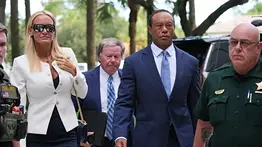 El declive de una leyenda: Tiger Woods se declara culpable de conducción temeraria