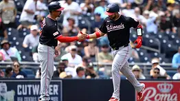 MLB: Keibert Ruiz llega al doble dígito de jonrones y escala en una lista de receptores venezolanos