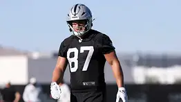 Los Raiders aseguran su ofensiva: 45 millones para el ala cerrada Michael Mayer