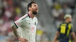 Lionel Messi compra a modesto club del fútbol español