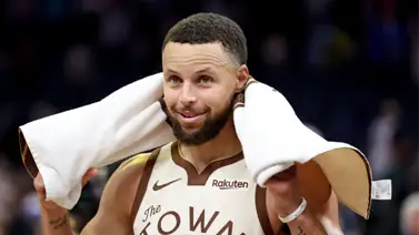 Stephen Curry acaba con los rumores sobre su futuro con una frase que enloquece a los Warriors Stephen Curry acaba con los rumores sobre su futuro con una frase que enloquece a los Warriors