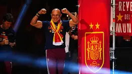 Luis de la Fuente con una renovación histórica en España