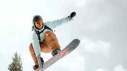  Efraín Osorno mantiene en ascenso internacional al snowboard venezolano 