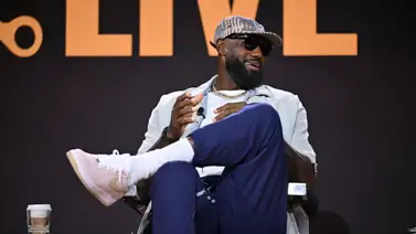 LeBron James revela por qué firmó con los Sixers LeBron James revela por qué firmó con los Sixers