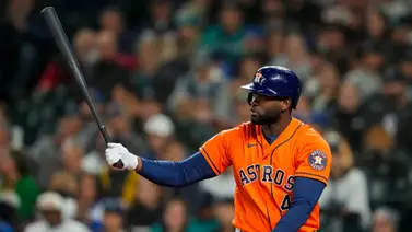 Álvarez brilla con el bate en Houston / Foto: AP Álvarez brilla con el bate en Houston / Foto: AP