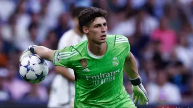 El Napoli se adelanta frente al Real Madrid tras una mala salida de Kepa (+Video) El Napoli se adelanta frente al Real Madrid tras una mala salida de Kepa (+Video)